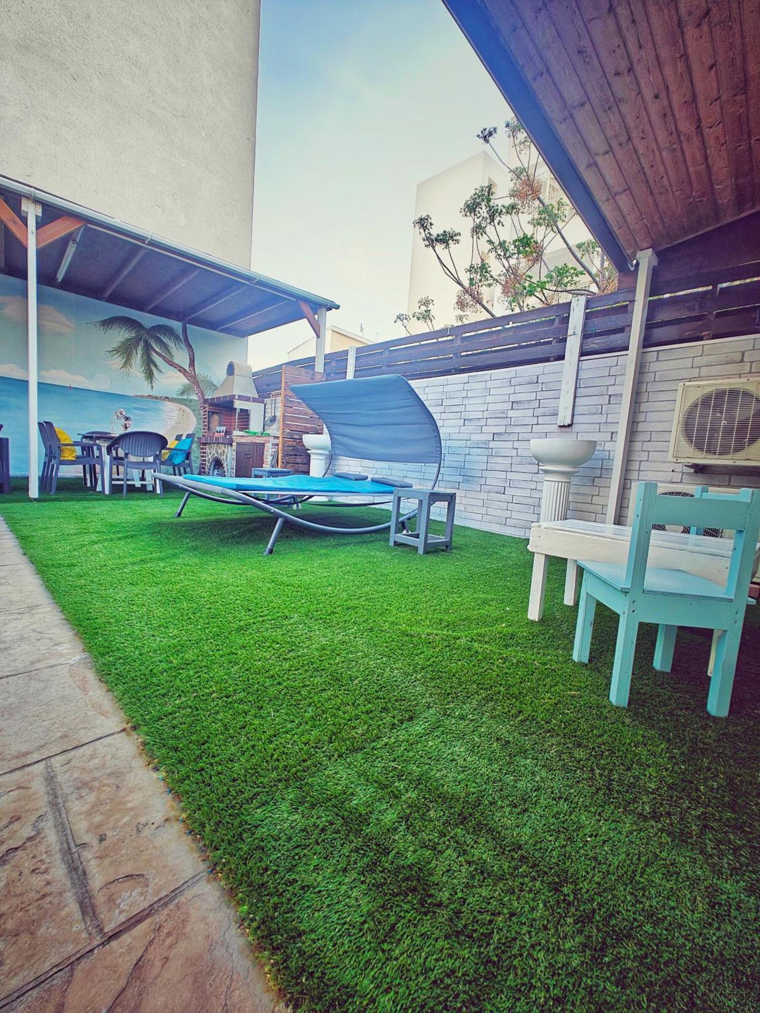 Mamas Summer House Larnaca Bagian luar foto