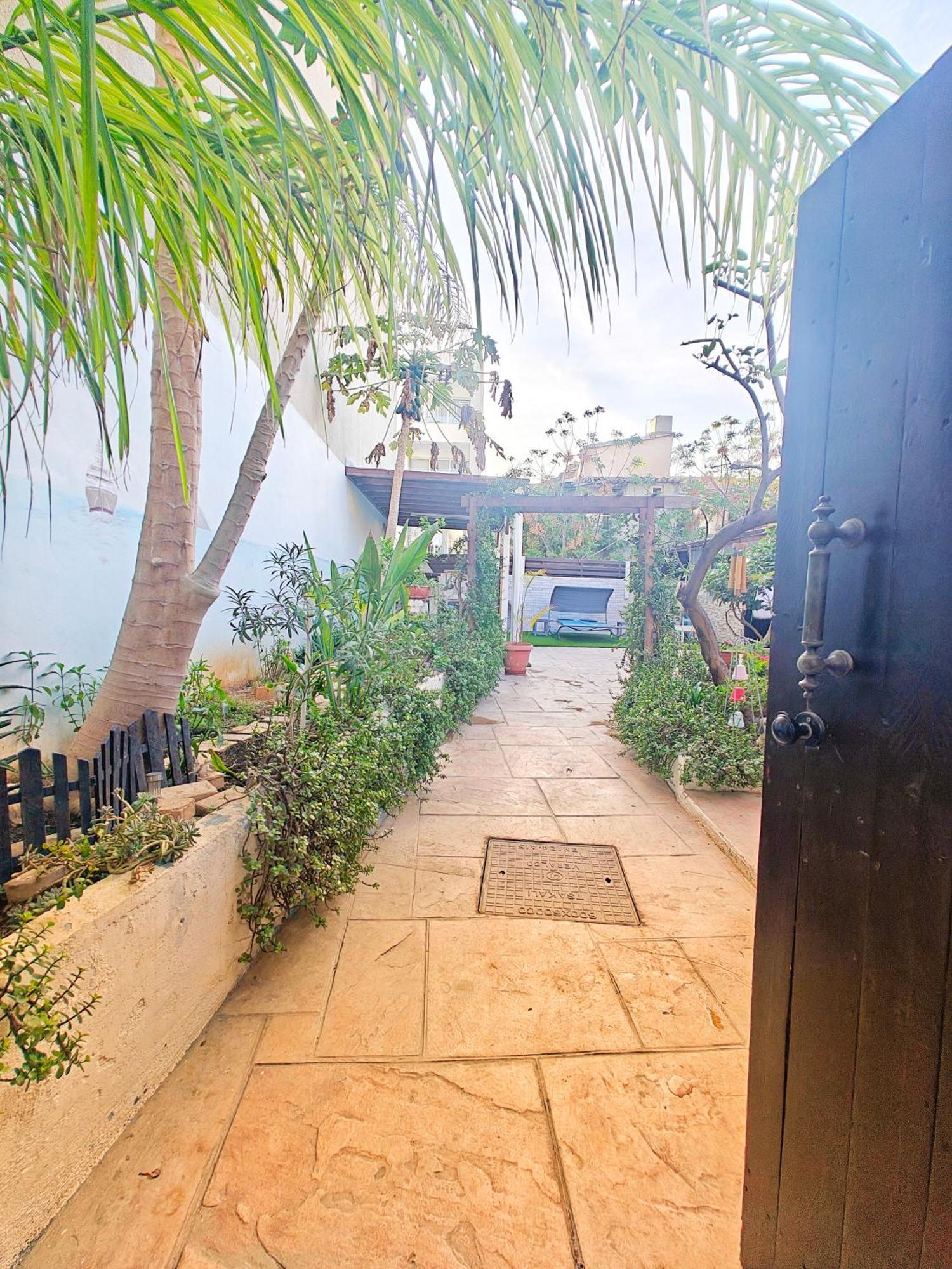Mamas Summer House Larnaca Bagian luar foto